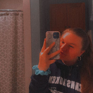 Meet your Posher, Holly